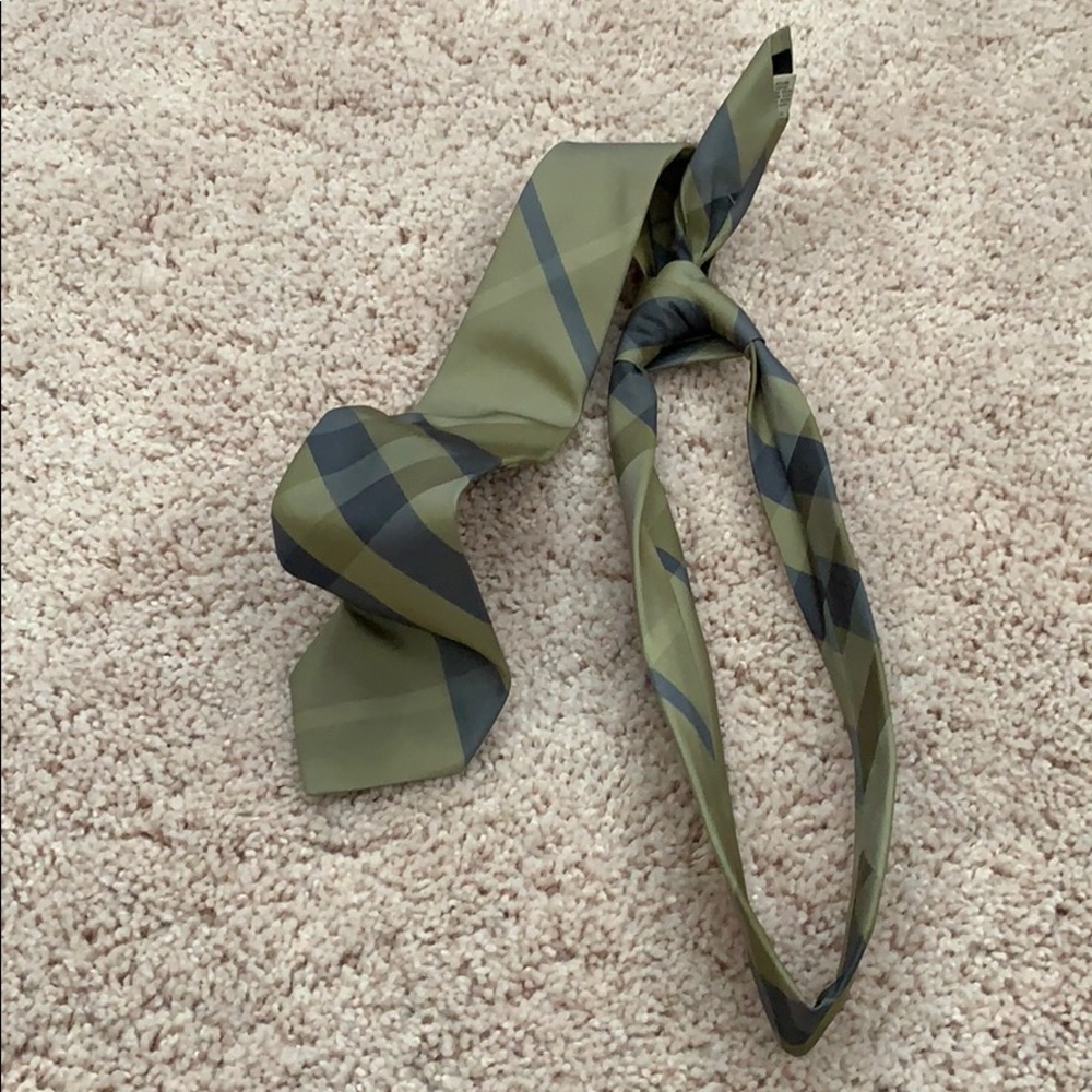 Burberry tie
